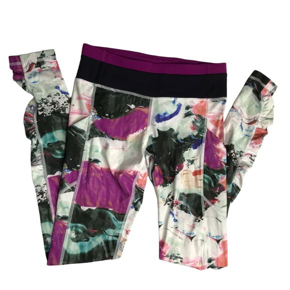 Lululemon Yoga Leggings Unicorn Tears Print Size Women's 6.  Black White Floral. - Picture 14 of 15